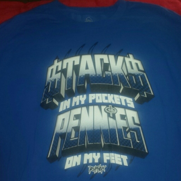 Tshirt - Picture 1 of 3